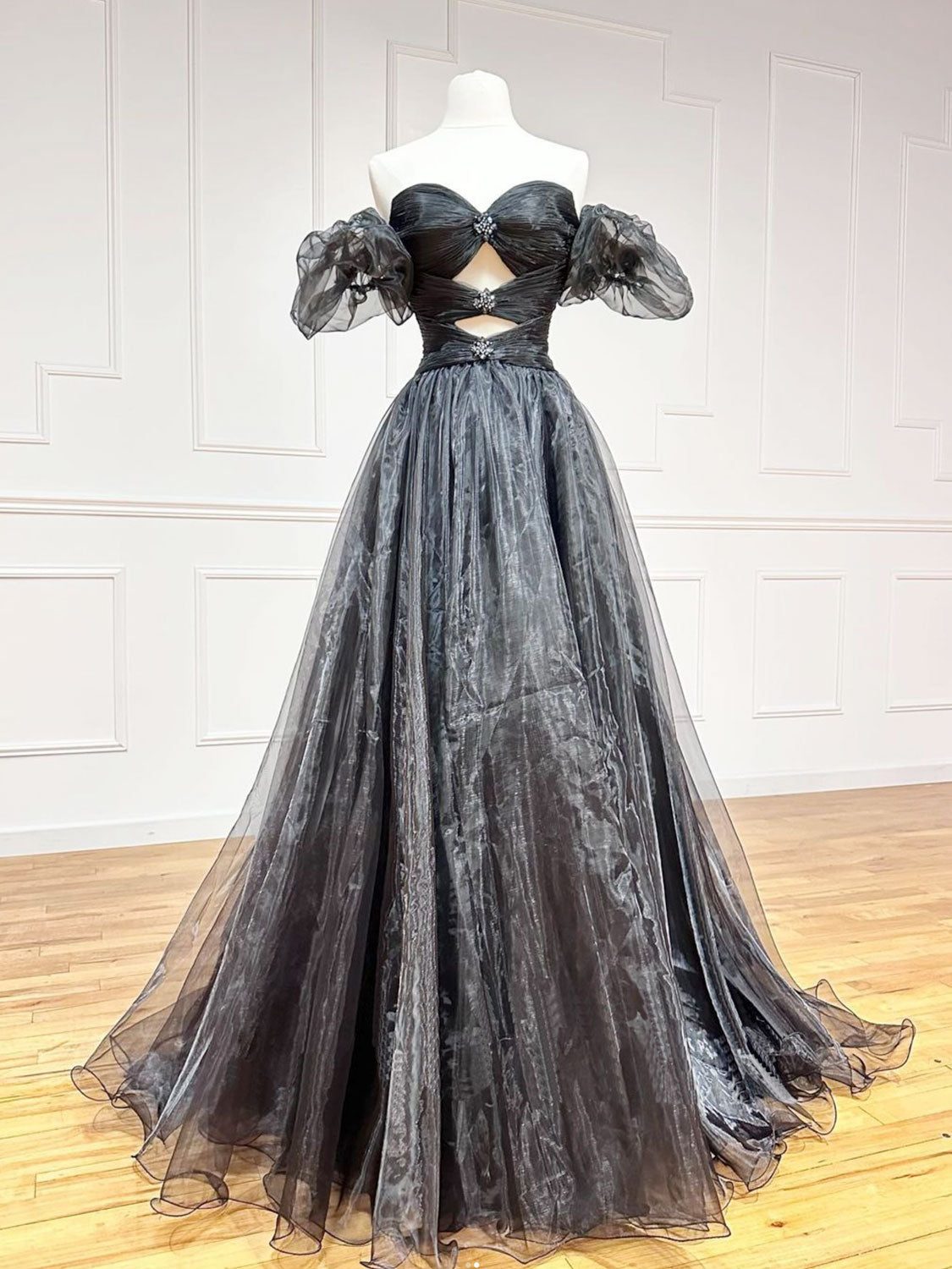 
                  
                    Black A-Line Off Shoulder Tulle Long Prom Dress, Black Formal Evening Dress
                  
                