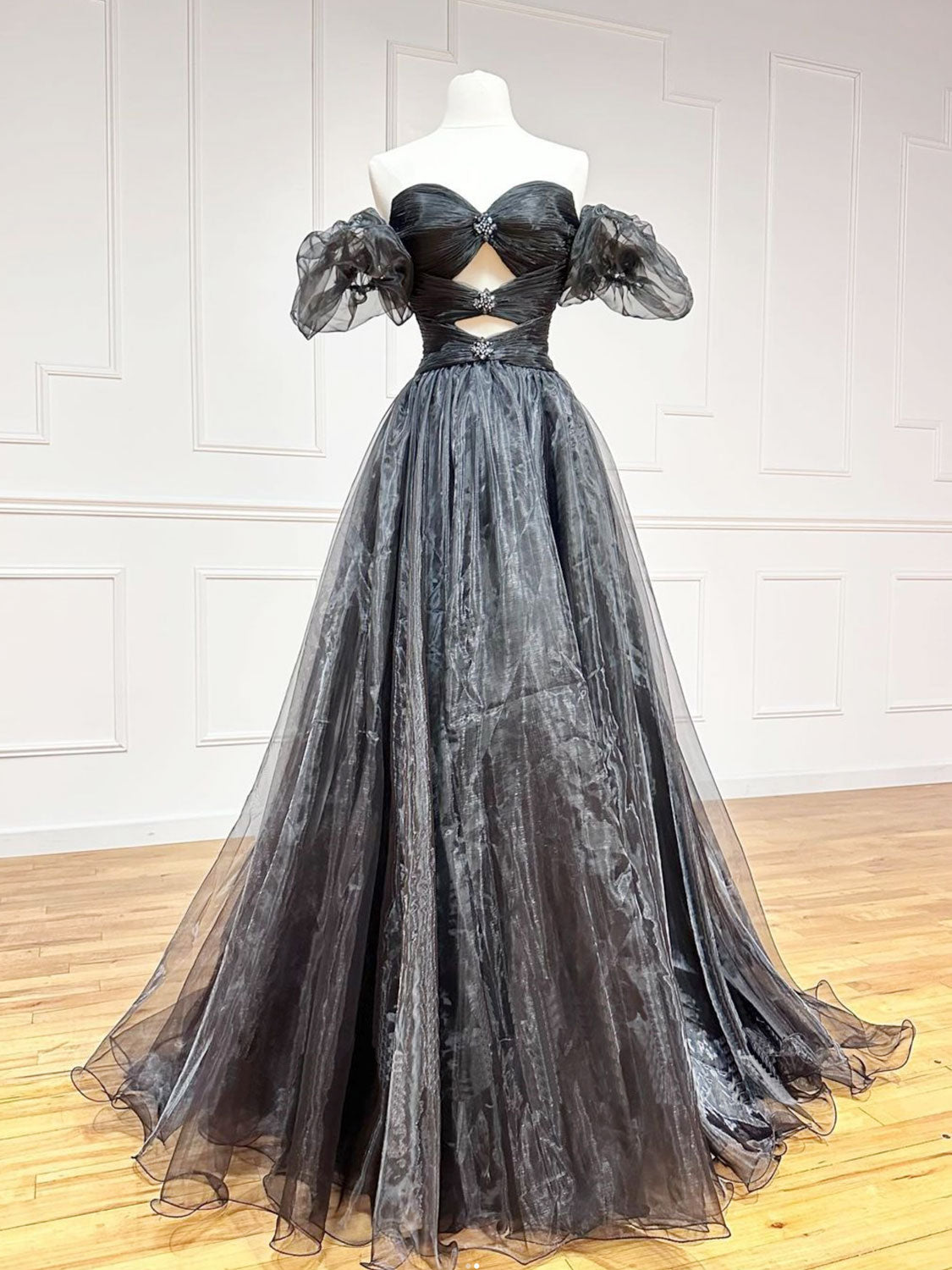 Black A-Line Off Shoulder Tulle Long Prom Dress, Black Formal Evening shdress Black A-Line Off Shoulder Tulle Long Prom Dress, Black Formal Evening shdress