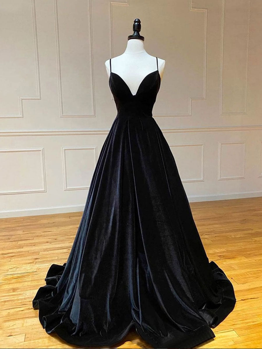 Black Wedding Guest Dress Ideas: 18 Outfits + FAQs