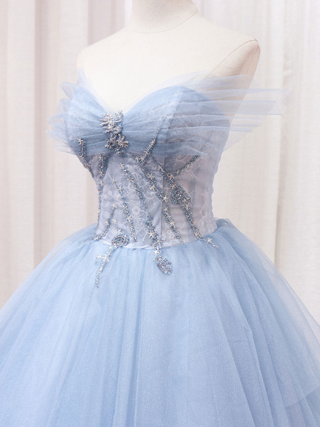 
                  
                    Blue Formal Evening Dresses
                  
                