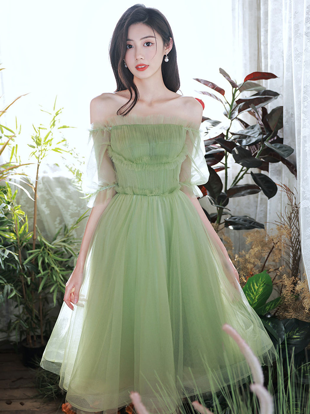 Fashion High School Girl Chinese Prom Dress White Off The Shoulder Short Prom Dress Green Tulle Short Prom Dress, Green Homecoming Dresses Shdress Fashion High School Girl Chinese Prom Dress White Off The Shoulder Short Prom Dress Green Tulle Short Prom Dress, Green Homecoming Dresses Shdress